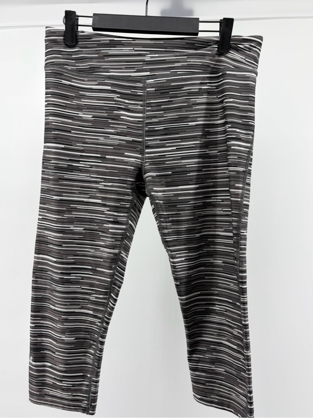 Under Armour Leggings Women's Heat Gear Compression Cropped Size Large
